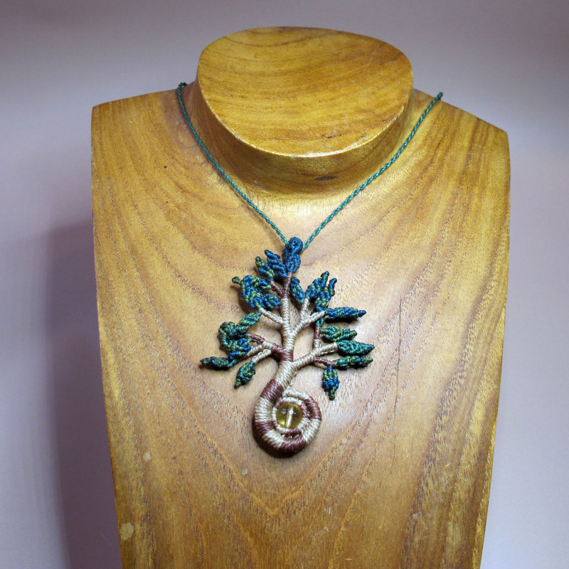 collier pendentif "Ynyr" arbre de vie